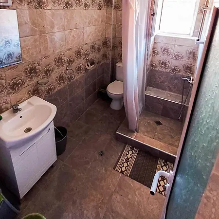 Violeta 7 בית הארחה