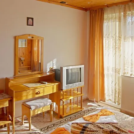 בית הארחה Violeta 7 נסבר