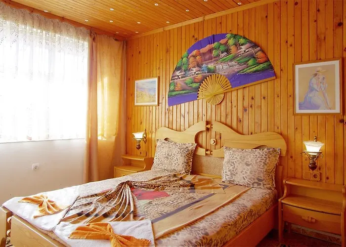 Pensión Violeta 7 4*