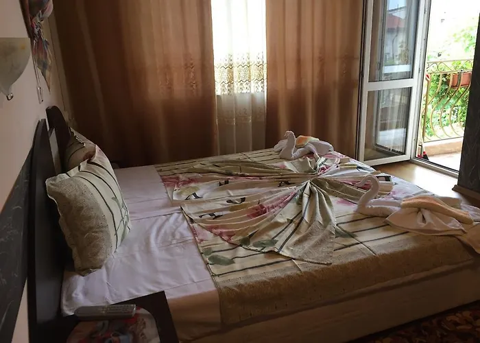 Pensión Violeta 7 4*