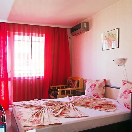 Violeta 7 Pensión Nesebar