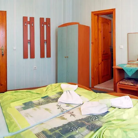 Pensión Violeta 7 4*