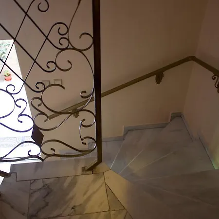 Violeta 7 Pensión Nesebar